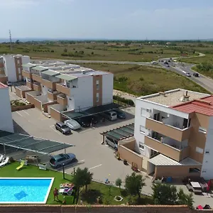 Village Nin