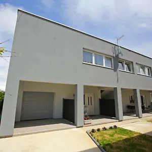 Niko Apartmán